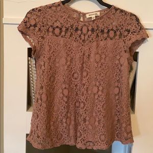 Cute pink lace top. Size small.